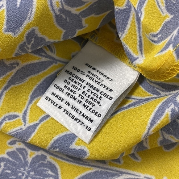 NEW NWT ECLAIR Floral Leaf Print Lightweight Blouse Top Medium Casual Career - Picture 7 of 7